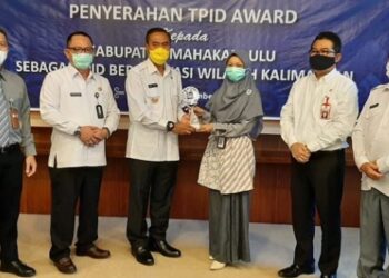 INVESTOR TUNDA INVESTASI DI KALTIM SAAT PANDEMI COVID-19