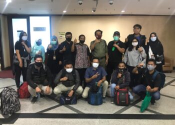 WARTAWAN DIHARUSKAN RAPID TEST UNTUK IKUT KUNJUNGAN