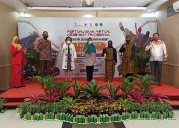 PERTUNJUKKAN SENI VIRTUAL, Plt KADINKES BERPESAN JANGAN ABAI DITENGAH PANDEMI