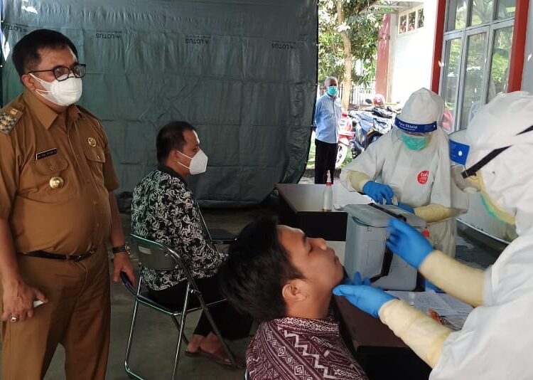 SILAHKAN DATANG KE LAKESDA BALIKPAPAN BAGI 104 PETUGAS KPPS BELUM LAKUKAN PEMERIKSAAN SWAB