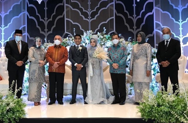 GUBERNUR HADIRI RESEPSI DAN IMBAU TAMU TAAT PROKES