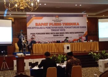 HANYA DIHADIRI 3 KOMISIONER KPU SAMARINDA RAPAT PLENO REKAPITULASI DAN PENETAPAN HASIL PERHITUNGAN SUARA