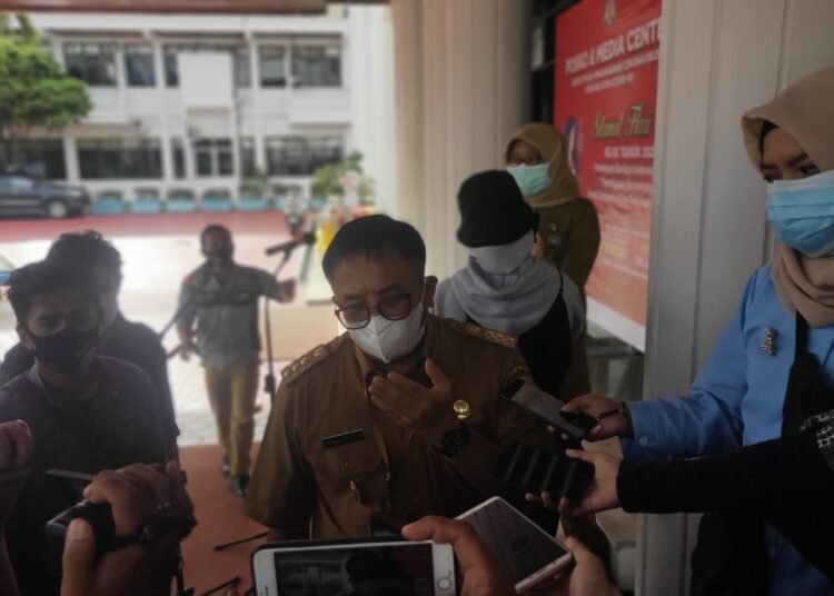 PEMKOT PERKETAT LALU LINTAS ORANG