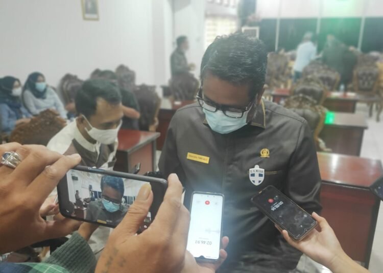 DPRD BALIKPAPAN SAHKAN PAW PDIP