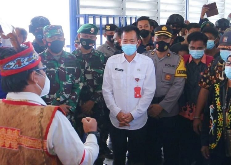 SATGAS PAMTAS RI-MALAYSIA JEMPUT 8 WNI