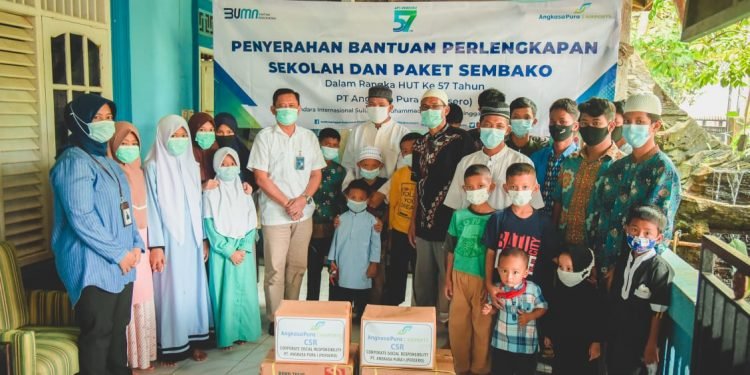HUT KE 57, AP I BALIKPAPAN SAMBANGI PANTI ASUHAN