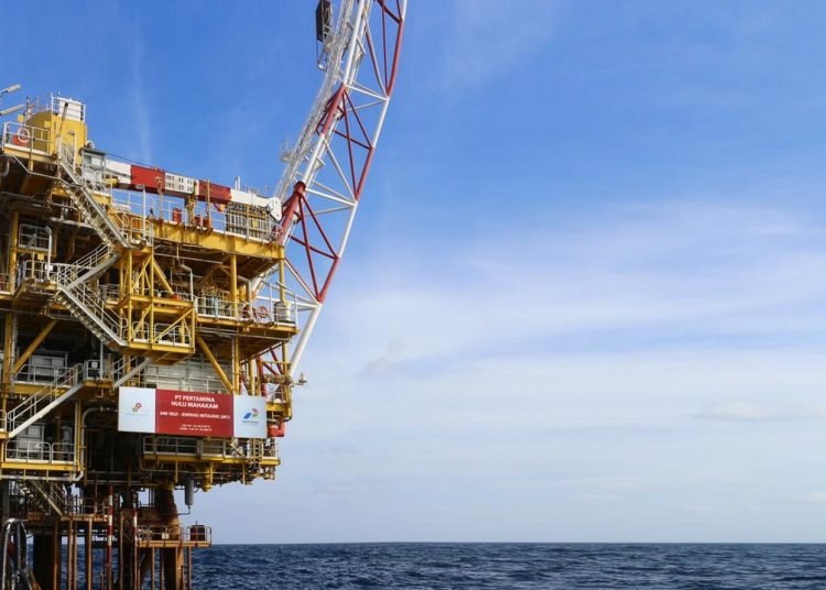 PHM ALIRKAN GAS KE KILANG RU V BALIKPAPAN