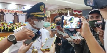WALIKOTA PAMIT SAAT PARIPURNA