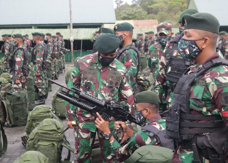 PANGDAM VI/MLW CEK KESIAPAN SATGAS PAMTAS