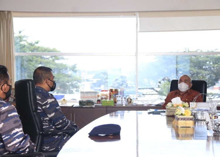 DANLANAL BALIKPAPAN KUNJUNGI GUBERNUR KALTIM