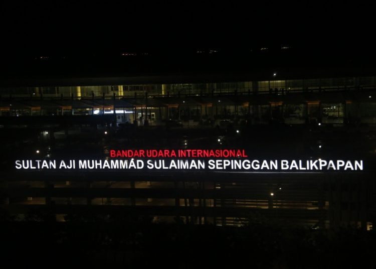 BANDARA SAMS DUKUNG EARTH HOUR