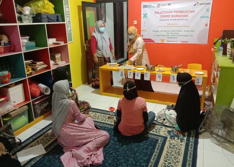 BERDAYAKAN MITRA, PERTAMINA DUKUNG LITERASI TEMPE