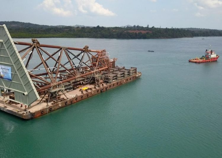 PHM MULAI PROYEK ANJUNGAN LEPAS PANTAI