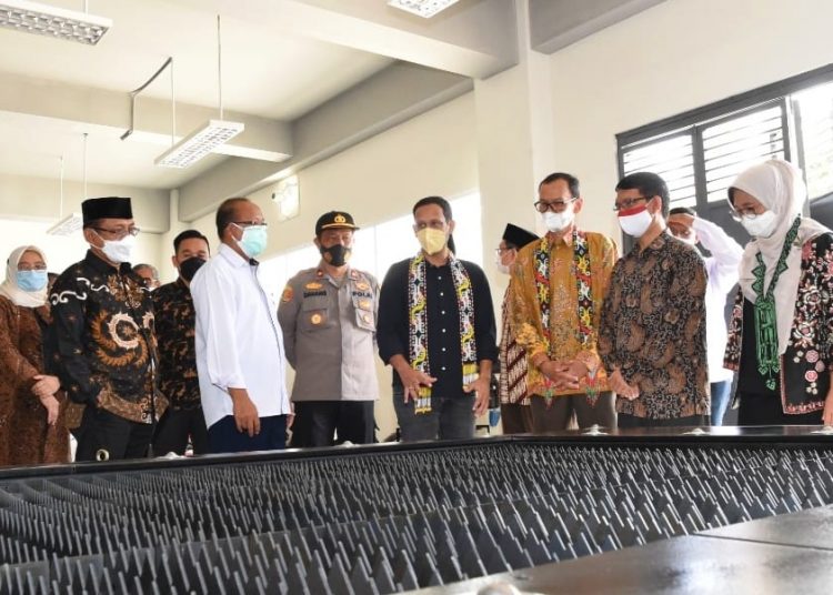 PENUHI 8 IKU, MENDIKBUD JANJIKAN BONUS