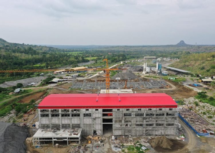 PLTA JATIGEDE BUKTI KOMITMEN PLN UNTUK EBT