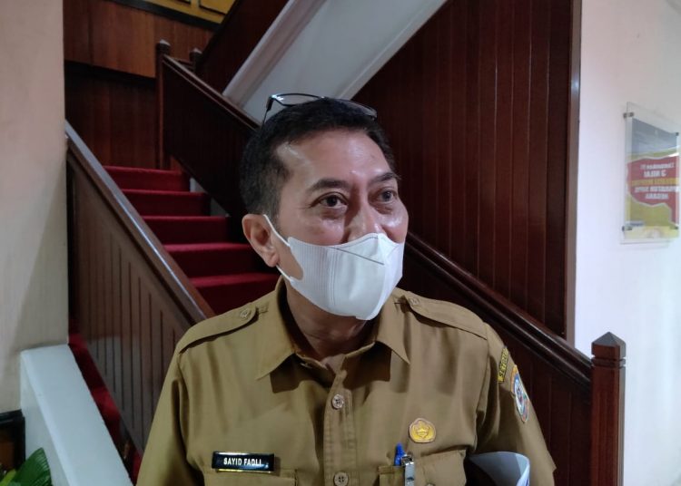 JAMAAH TERPAPAR, PEMKOT TUTUP MASJID