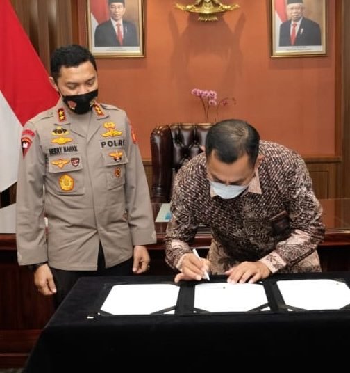 PLN TEKEN MOU PENGAWASAN ASET LISTRIK DI POLDA KALTIM