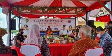GUBERNUR KUNJUNGAN KE BONTANG