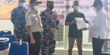LANAL GELAR SERBUAN VAKSIN DI PELABUHAN SEMAYANG