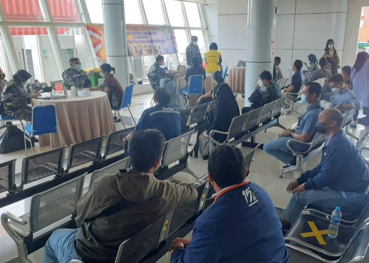 TKBM DAN PETUGAS PELABUHAN JADI SASARAN SERBUAN VAKSIN