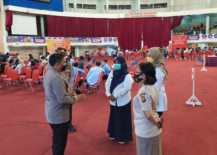 DKK LAKSANAKAN VAKSINASI KELOMPOK PRA LANSIA DAN LANSIA