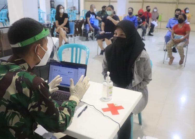 SERBUAN VAKSIN KODAM VI/MLW SASAR MALL