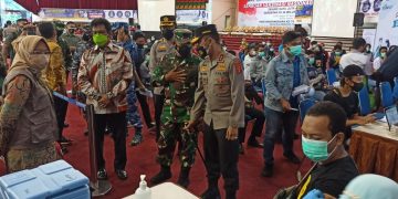 POLDA KALTIM GELAR VAKSINASI MASSAL SERENTAK DI 10 KABUPATEN KOTA