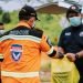 RELAWAN BANDA BAGIKAN MAKAN SIANG GRATIS
