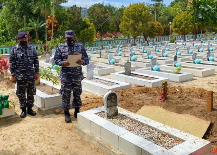 HORMATI VETERAN, LANAL GELAR PEMAKAMAN SESUAI PROKES