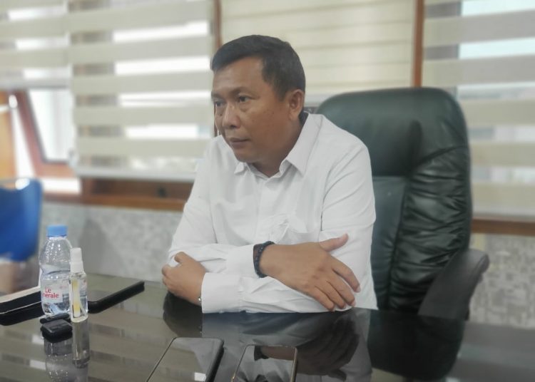 DPRD SEBUT SEKOLAH SWASTA TERPINGGIRKAN