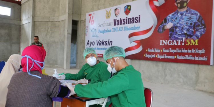 ANTUSIAS MASYARAKAT MENINGKAT, LANUD DHOMBER KEMBALI GELAR VAKSINASI TAHAP KEDUA