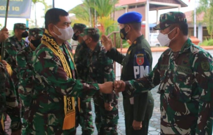 BERKUNJUNG KE KALTARA, INI PESAN KASDAM VI/MLW