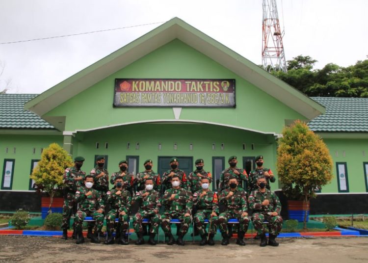 KASDAM KUNJUNGI PERBATASAN INDONESIA DI NUNUKAN