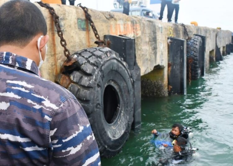 50 WARGA IKUTI SERBUAN VAKSIN DI LANAL BALIKPAPAN