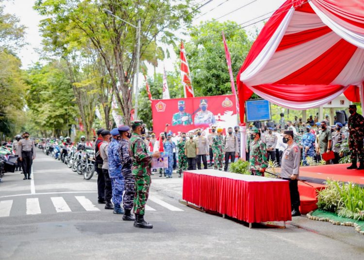 LANUD DHOMBER SALURKAN BANSOS TNI-POLRI