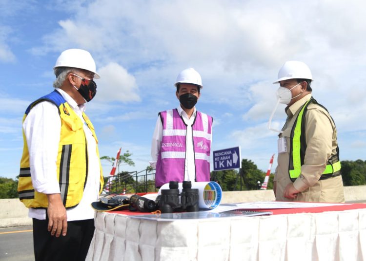 PRESIDEN TINJAU SODETAN AKSES JALAN IKN
