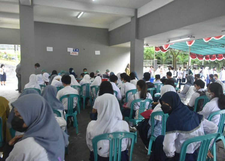 DINKES GELAR 3.350 VAKSINASI MASYARAKAT UMUM