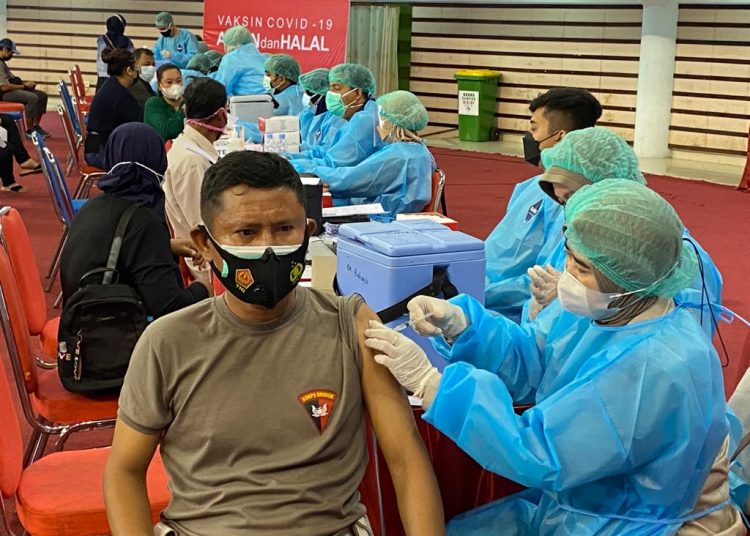 BIN BEKERJASAMA POLRESTA BALIKPAPAN SASAR 5000 VAKSINASI