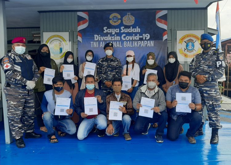 GILIRAN DESA SUNGAI MIRIAM DISERBU VAKSINASI TNI AL