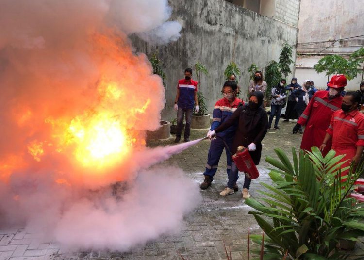 IBU RT DAPAT PELATIHAN MITIGASI BENCANA