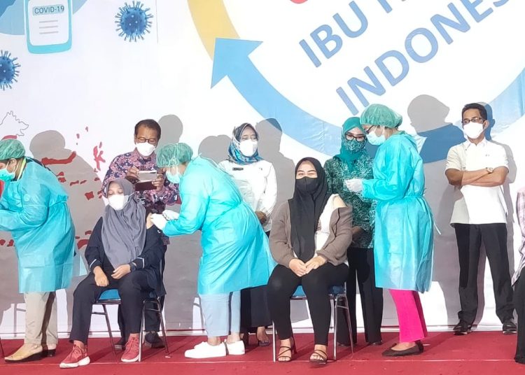 PEMKOT GELAR VAKSINASI KHUSUS IBU HAMIL