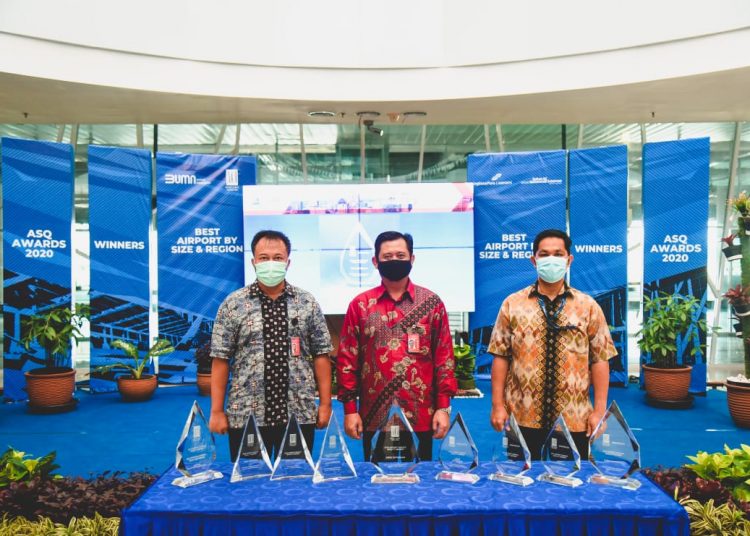 BANDARA SAMS SABET PENGHARGAAN TINGKAT DUNIA