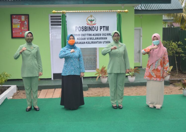 KETUA PERSIT KCK KOREM 092 RESMIKAN POSBINDU DI TARAKAN