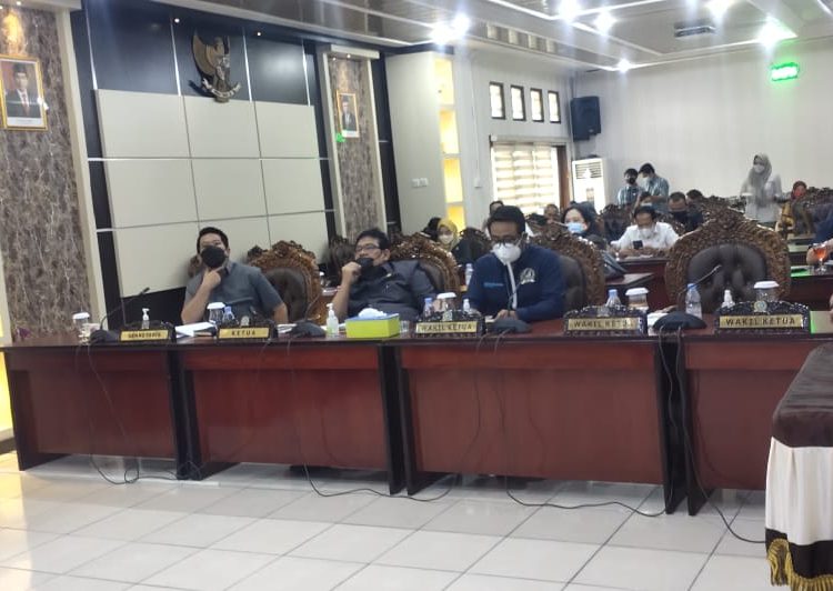 DPRD BERHASIL TUTUP DEFISIT APBD PERUBAHAN 2021