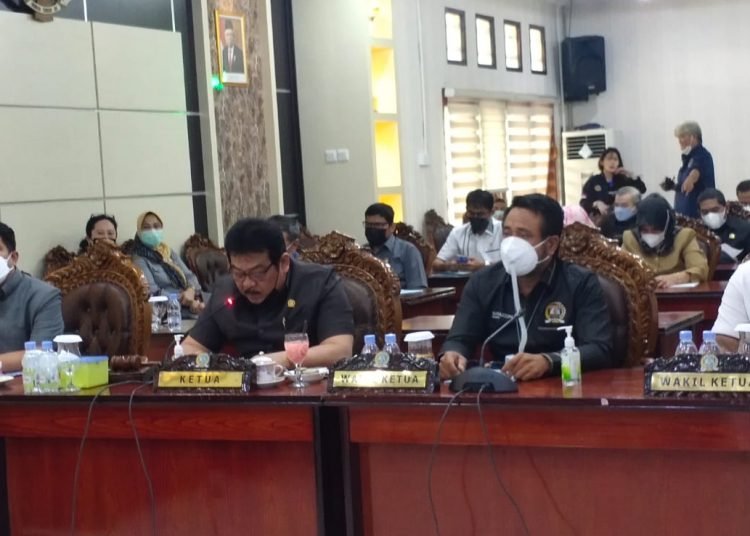 DEWAN GELAR PARIPURNA JAWABAN WALIKOTA