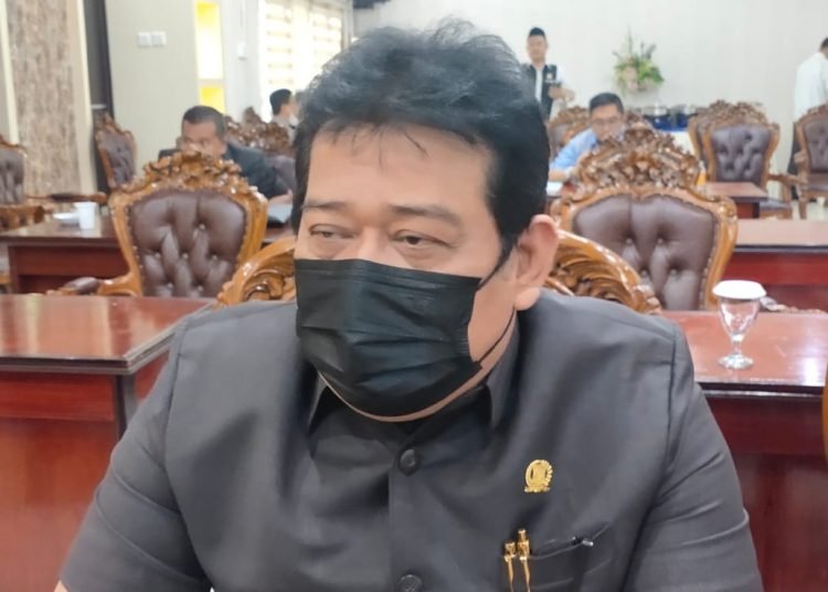 DPRD DUKUNG PEMANGKASAN BELANJA PEGAWAI JADI 30%
