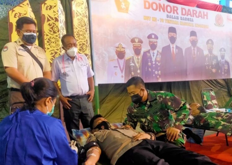 SAMBUT HUT TNI KE-76, DANREM 092 GELAR DONOR DARAH