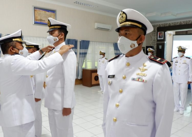 PERINGATI KESAKTIAN PANCASILA, LANAL BALIKPAPAN GELAR KENAIKAN PANGKAT