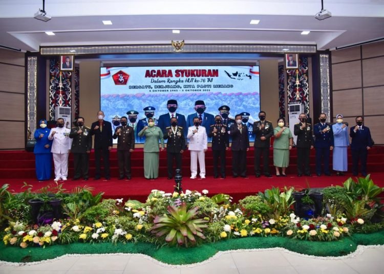 KODAM VI/MLW GELAR SYUKURAN HUT KE-76 SECARA SEDERHANA