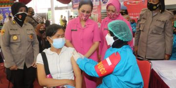 HUT KE 73, POLWAN POLDA KALTIM GELAR VAKSINASI